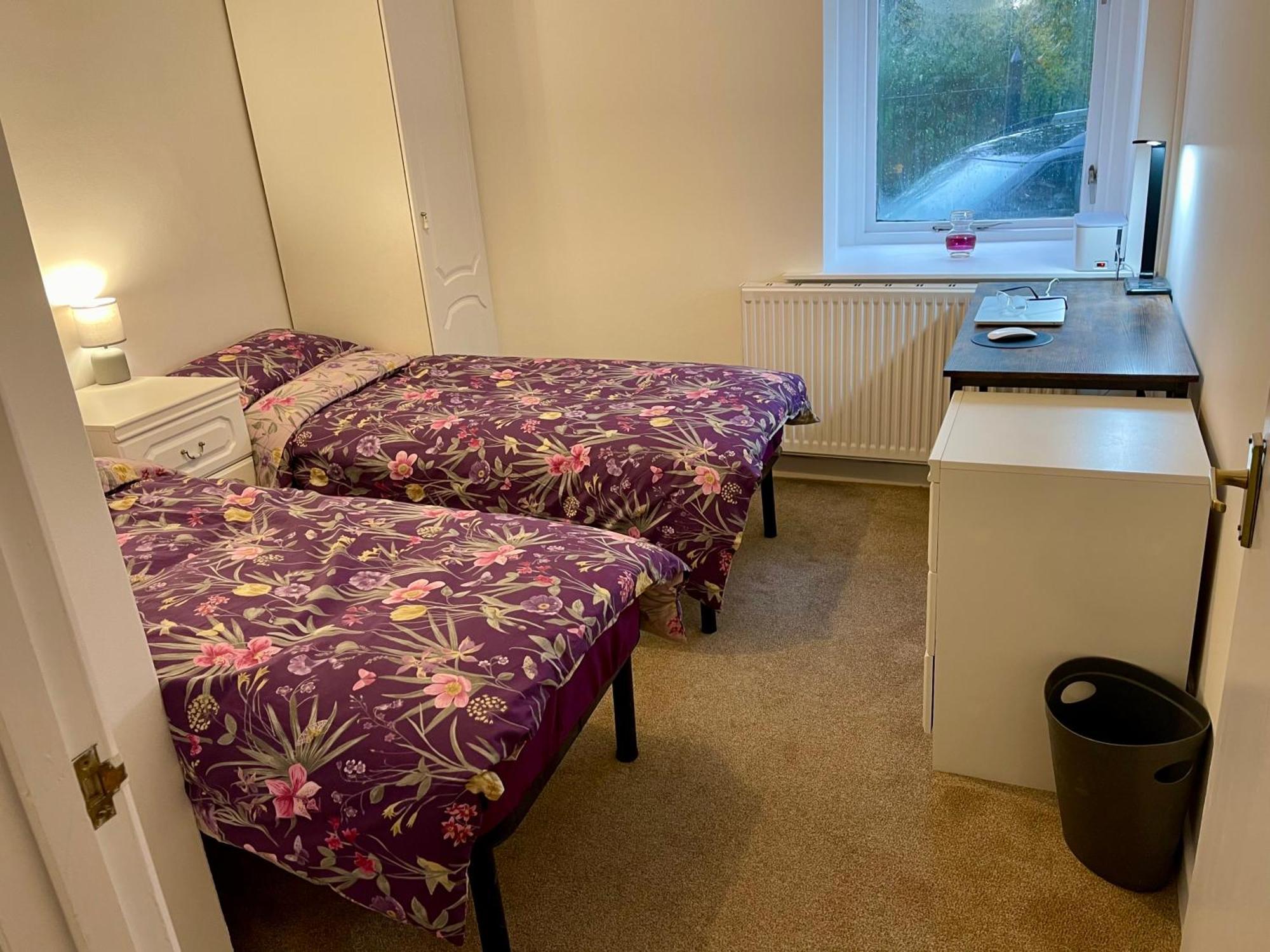 Vernon Place Town Centre, Vernon Cottage 3-Bed With Parking, 1A Vernon Court 2-Bed With Parking, 1B Studio No Parking, Off The High Street Next To Sandford Park Cheltenham Eksteriør billede