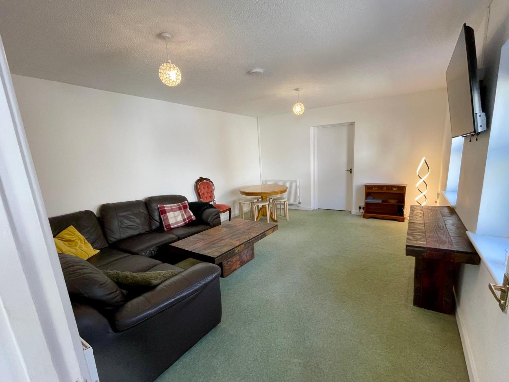 Vernon Place Town Centre, Vernon Cottage 3-Bed With Parking, 1A Vernon Court 2-Bed With Parking, 1B Studio No Parking, Off The High Street Next To Sandford Park Cheltenham Eksteriør billede